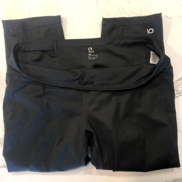 Gap Fit Capri Leggings - Picture 3 of 4